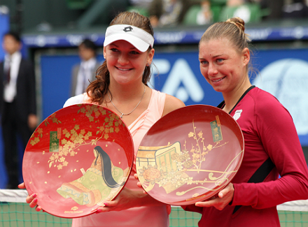 radwanska and zvonareva tokyo.jpg Куала Лумпур, Бангкок и Токио. Превью турниров