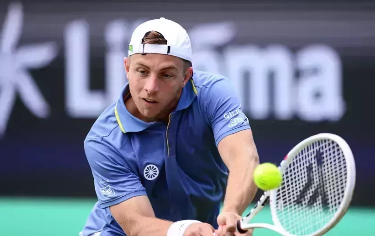 Вена (ATP). Таллон Грикспор выбил Брэндона Накашиму на старте турнира