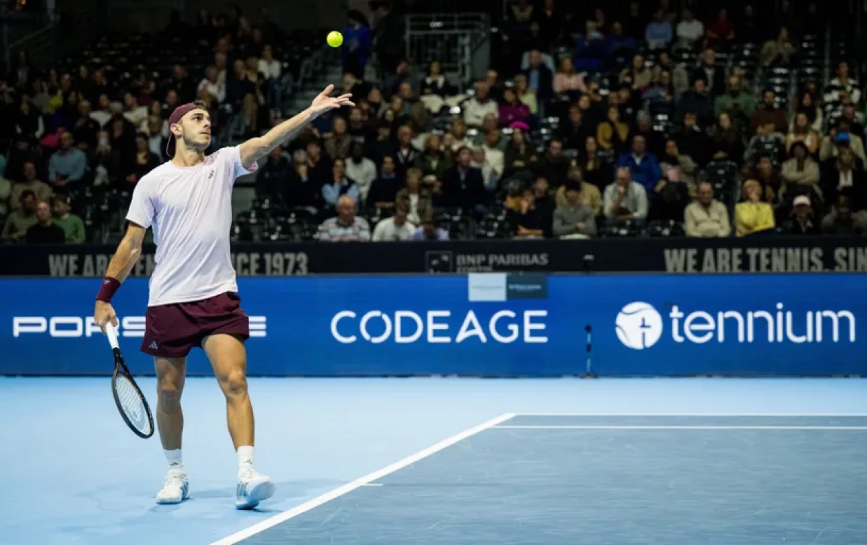 Вена (ATP 500). Маннарино вышел во 2-й круг, Серундоло выбыл