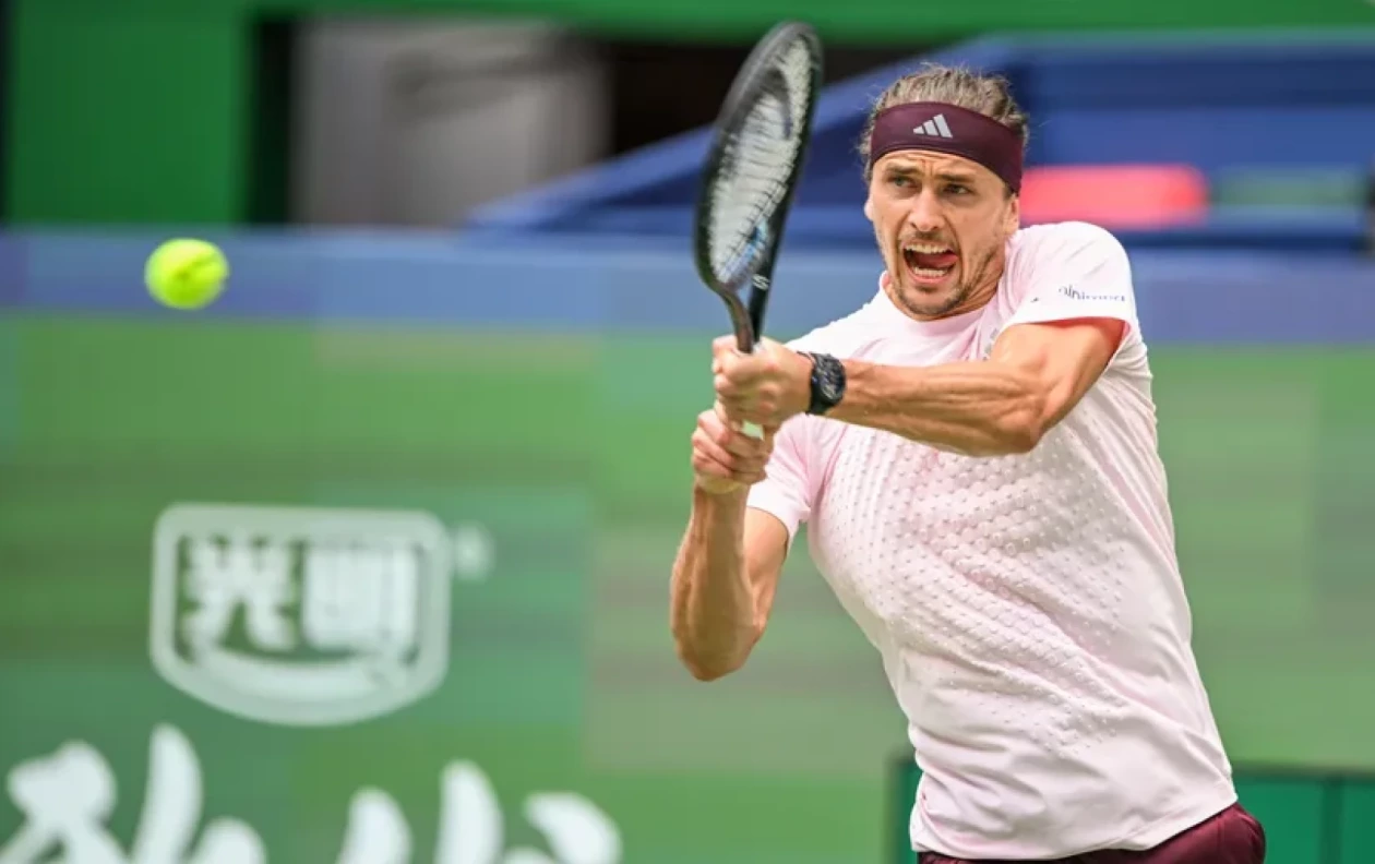 Чемпионская гонка ATP. Александр Зверев лидирует с отрывом, Даниил Медведев поднялся на пятую строчку