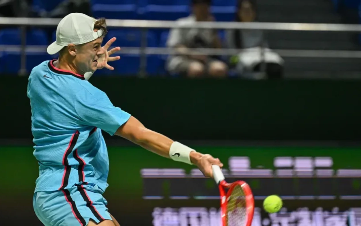 Базель (ATP). Хольгер Руне выиграл первый матч с 2025 года и другие результаты понедельника