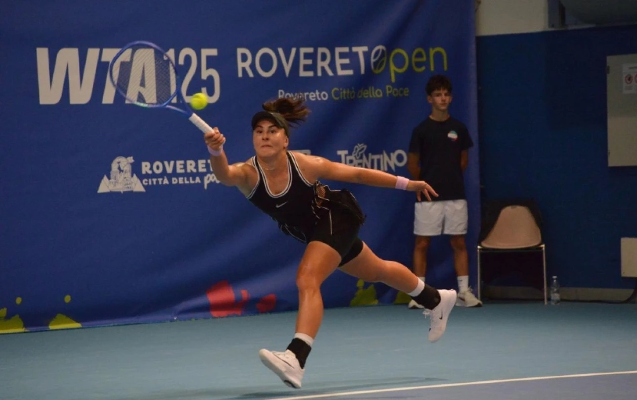 WTA 125. Клара Бюрель победила на турнире в Лиссабоне, Ариана Хирлингс - на Мальорке, Бьянка Андрееску - в Роверето