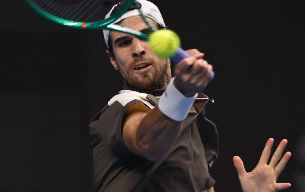 Алматы (ATP 250). Карен Хачанов одолел Томаша Махача во втором раунде турнира, уйдя с пяти матчболов