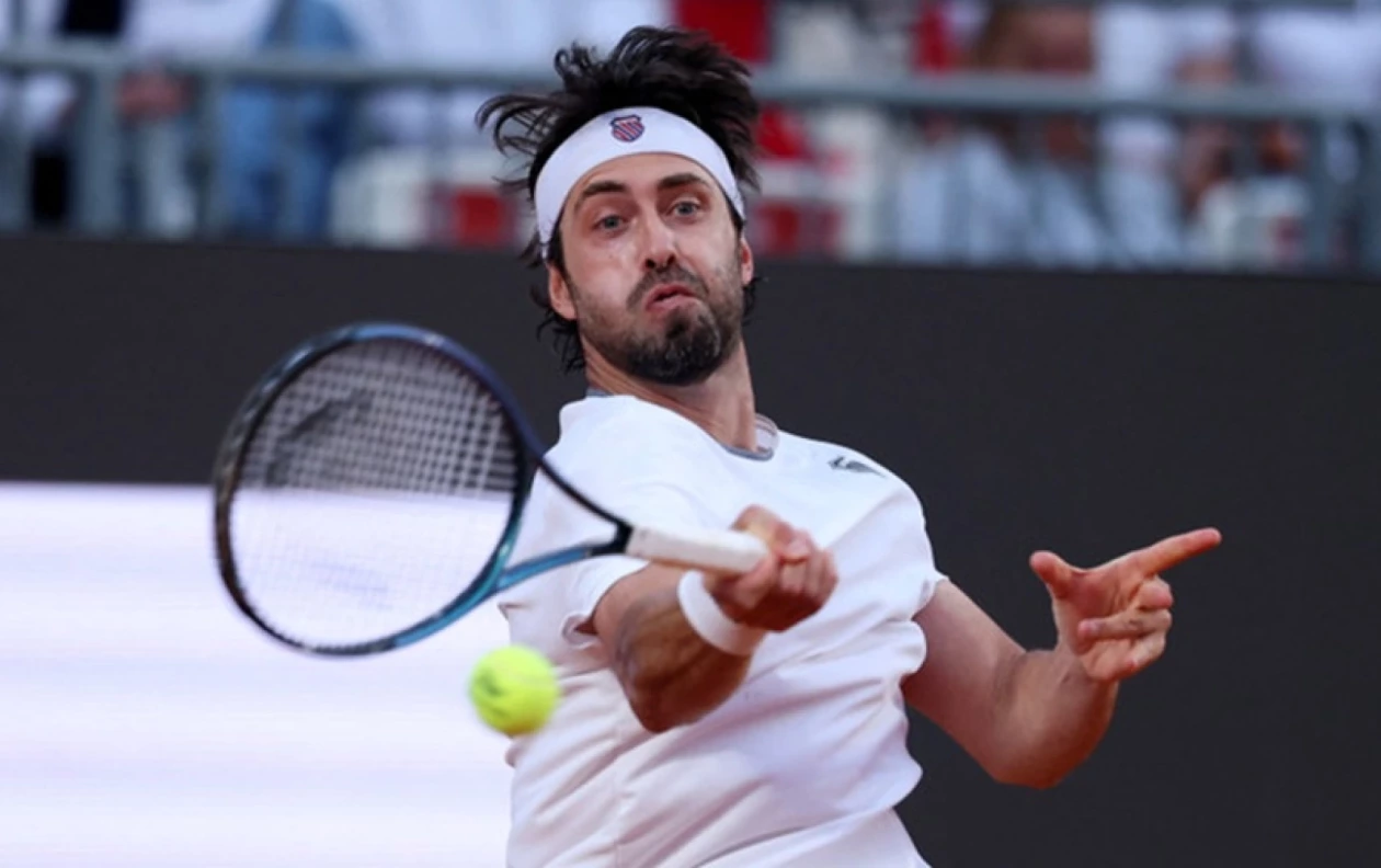 Вена (ATP). Николоз Басилашвили пробился во второй круг, где встретится с Карлосом Алькарасом