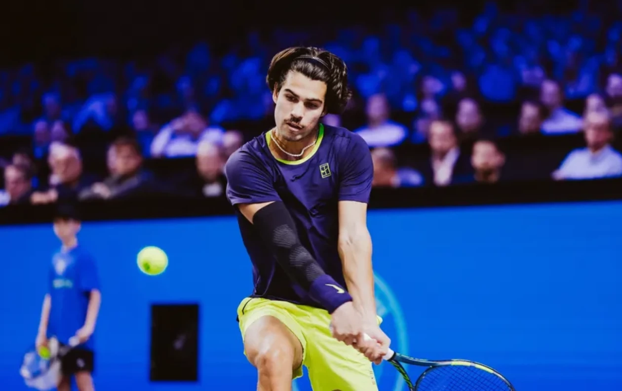 Вена (ATP). Карлос Алькарас стал соперником Даниила Медведева в полуфинале