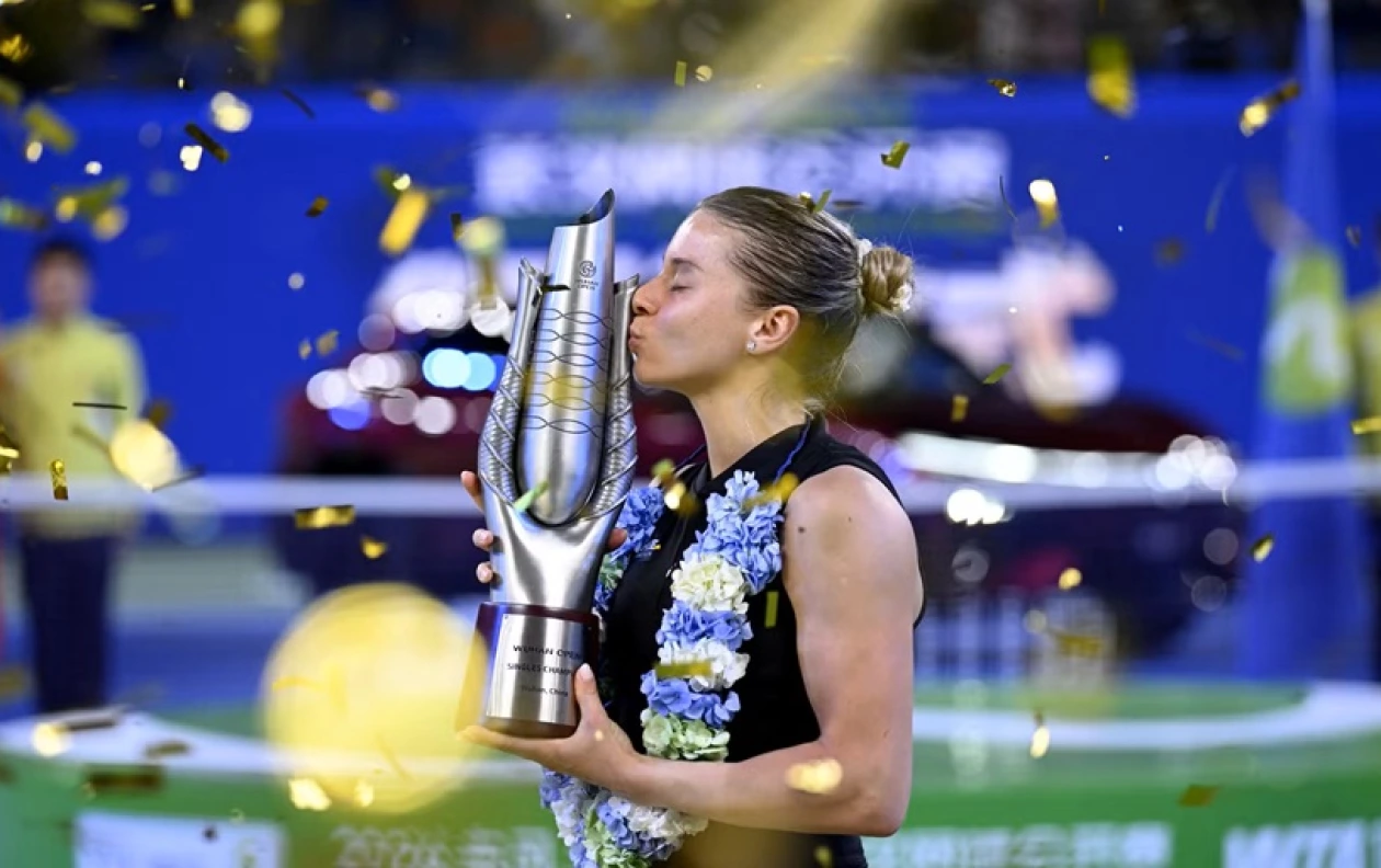 Майя Хвалиньска - четвёртая теннисистка в истории с дебютным титулом WTA на "тысячнике"