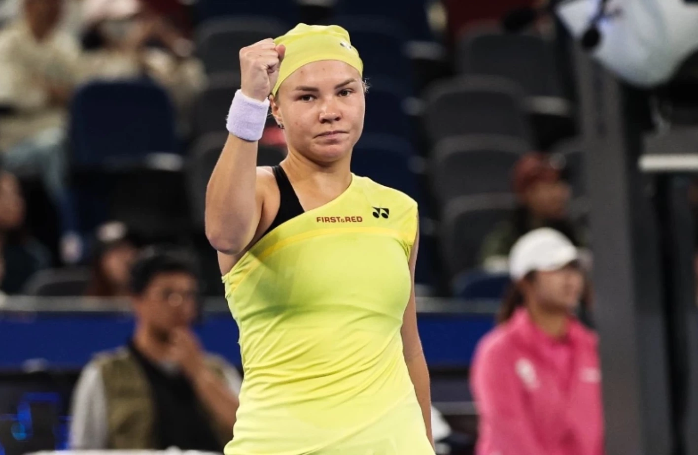Токио (WTA). Диана Шнайдер пробилась в четвертьфинал, одолев Александру Соснович