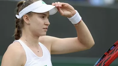 Елена Рыбакина сенсационно уступила Алине Чараевой на старте турнира в Пекине
