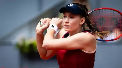 Елена Рыбакина одержала волевую победу над Чжэн Циньвэнь в матче третьего круга турнира в Мадриде