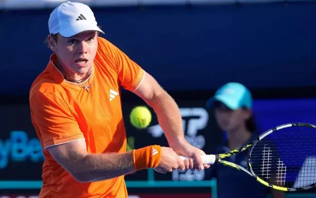 Микельсен заплакал на плече у Тиафо после поражения в 1/4 финала US Open - Алекс упустил 2-0 по сетам, подачу на матч и брейк в пятом сете