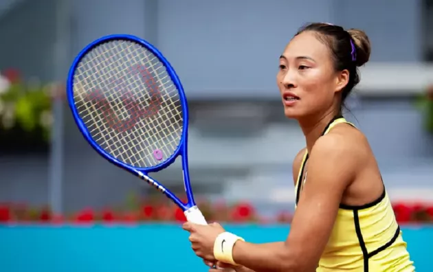 "Могу извлечь из этого матча много полезного". Чжэн Циньвэнь высказалась о поражении от Елены Рыбакиной