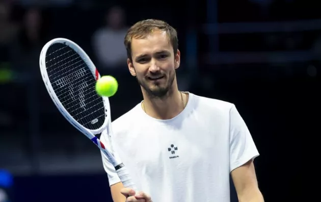 Даниил Медведев - об отказе от тренировок на стадионе "Сантьяго Бернабеу": Идея крутая, но ты себя убьёшь там, а потом не попадёшь в корт