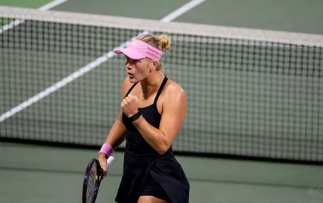 Гвадалахара (WTA). Пейтон Стёрнс пробилась в полуфинал, победив Слоан Стивенс