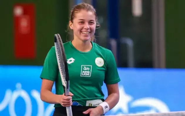 Сингапур (WTA). Майя Хвалиньска пробилась в четвертьфинал, Барбора Крейчикова снялась и другие результаты среды