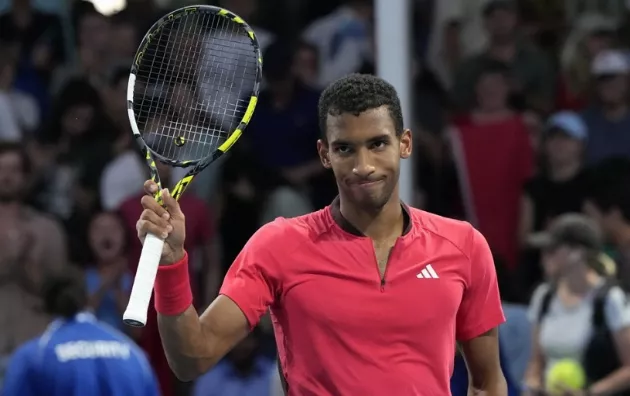 Мадрид. Феликс Оже-Альяссим вылетел от Александра Блокса в третьем круге "Мастерса"