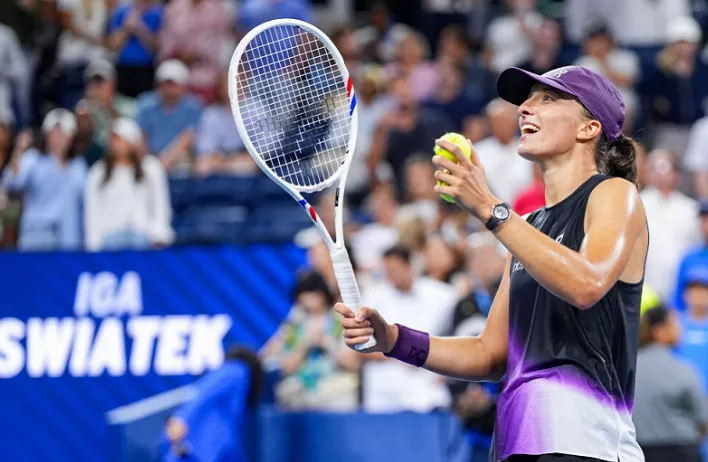 Ига Швёнтек в двух сетах обыграла Мари Боузкову на US Open