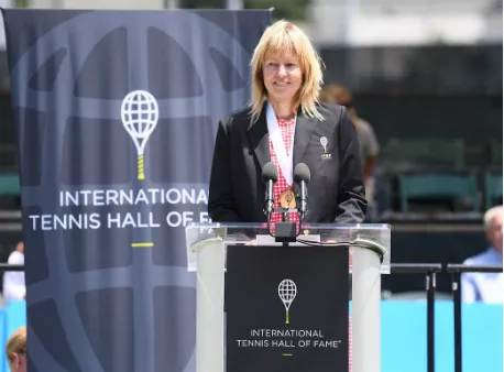 Хелена Сукова